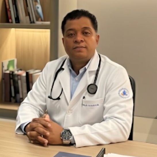Dr. Julio Saraiva